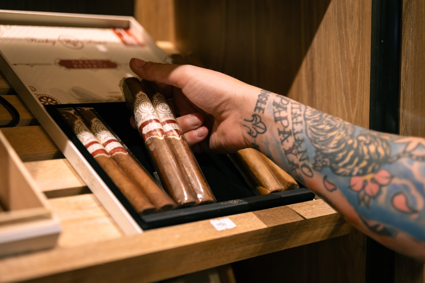 Premium cigar box and craftsmanship detail for Winds Aloft Cigars